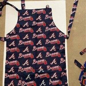 Atlanta Braves Child Apron kids size 8-10 medium